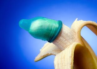 Бананга салынган презерватив